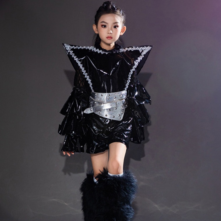 2025女童机车款黑皮套装潮服表演服机甲装元宇宙未来主题T台车模