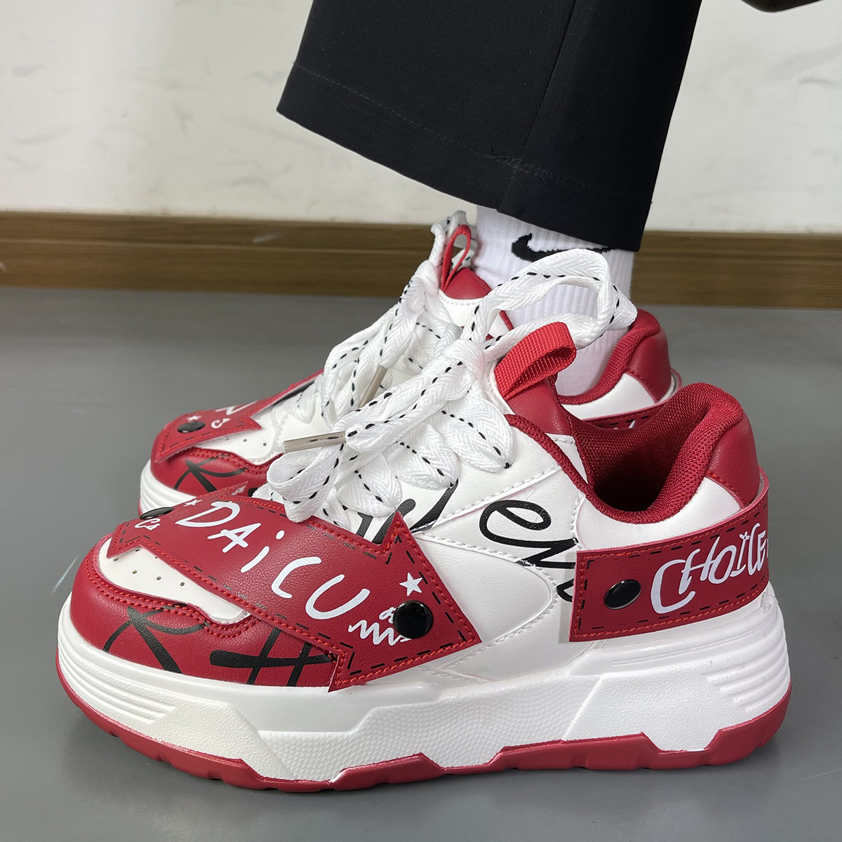 鞋子男ins潮流彩绘街头涂鸦舒适百搭低帮板鞋男女同款运动休闲鞋