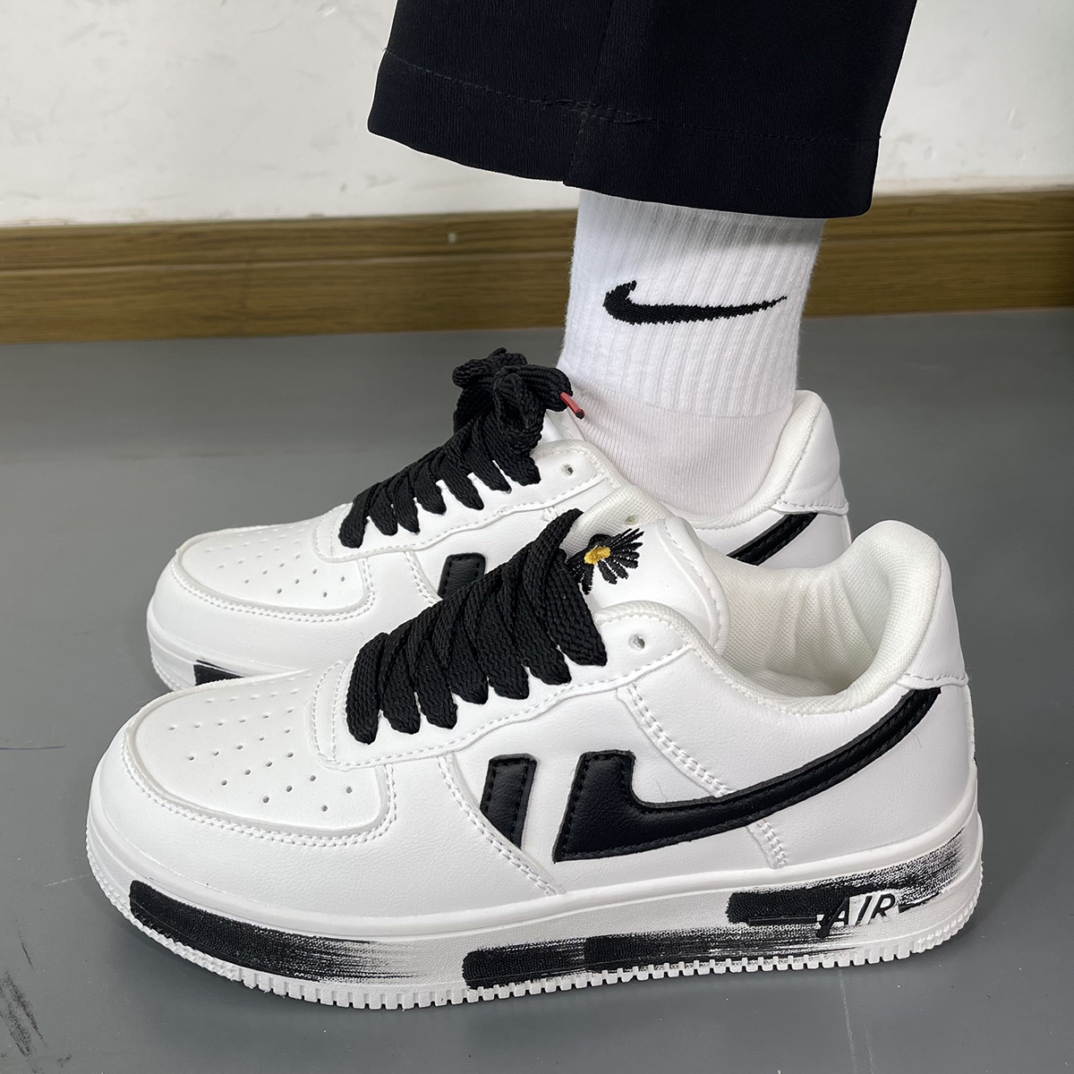 男鞋ins潮流低帮小白鞋板鞋学生