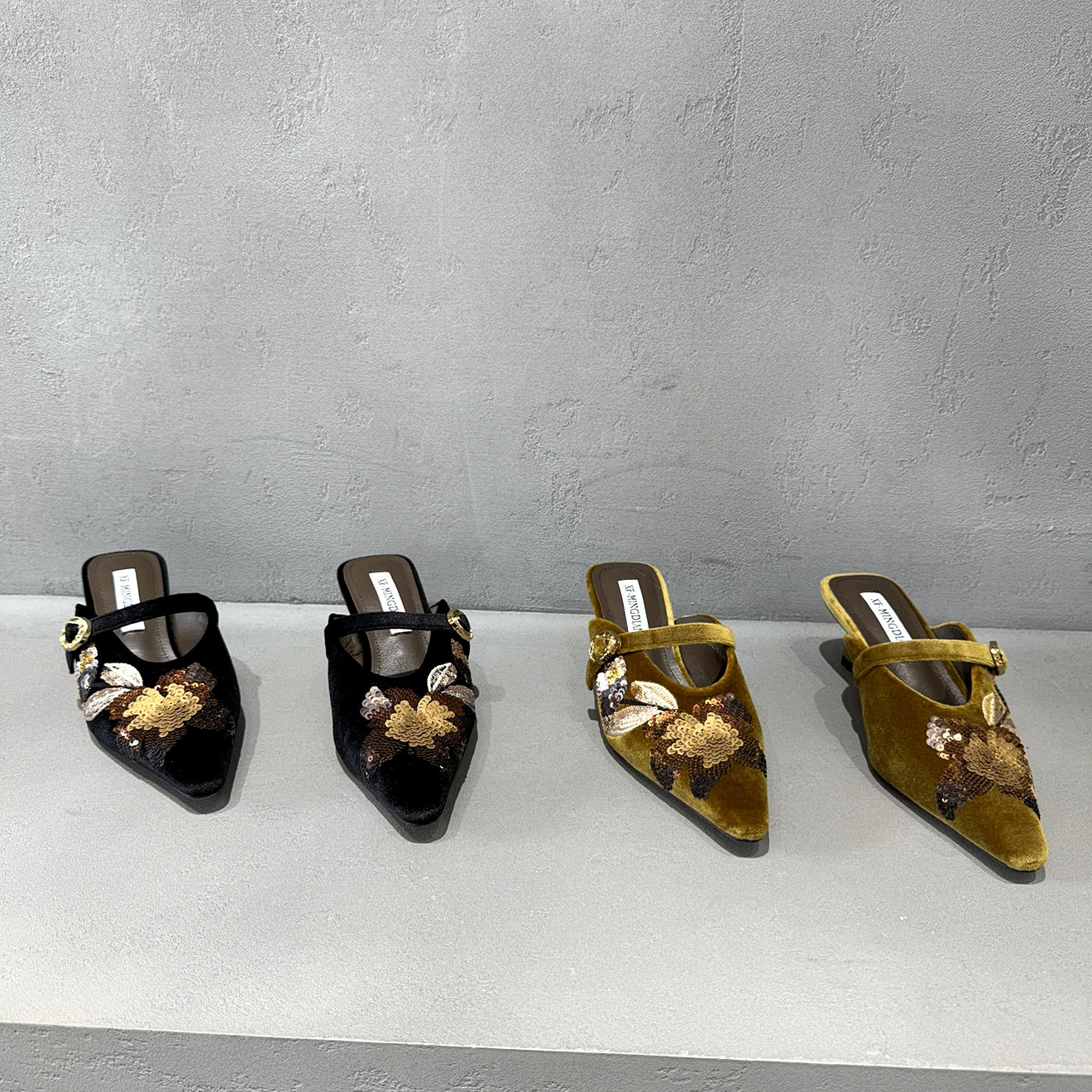 欧货2026春夏新款绒面女鞋尖头细跟亮片小众轻奢不撞款高跟凉拖女