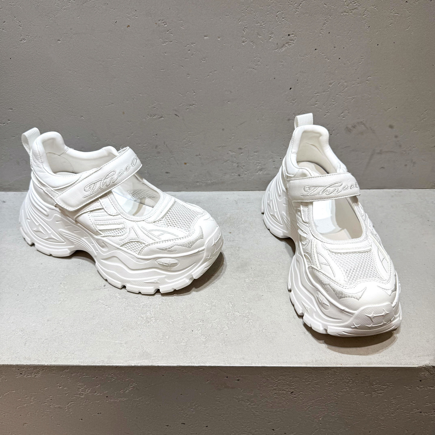 魔术贴厚底增高休闲玛丽珍鞋