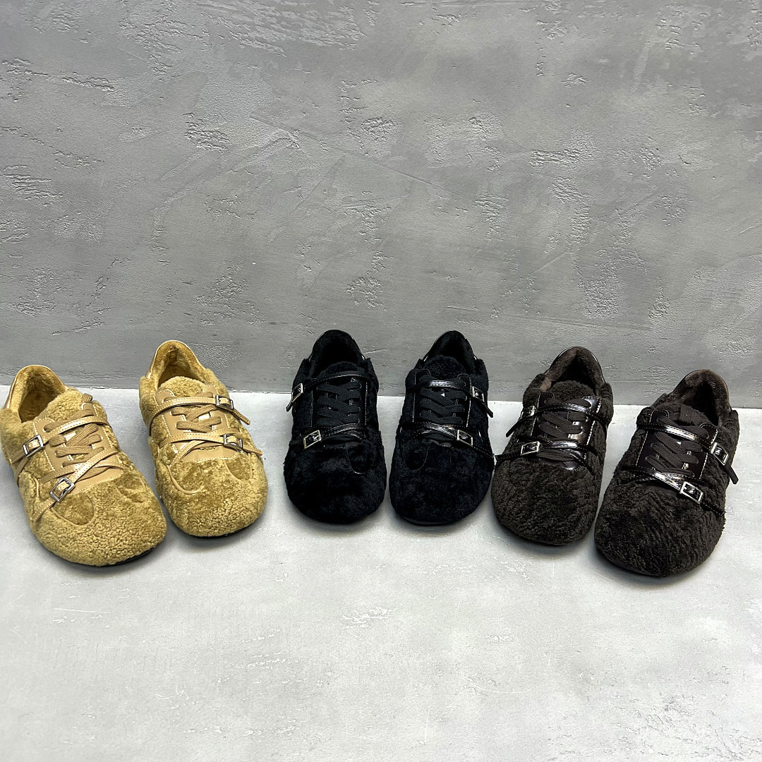 冬季羊毛加绒保暖女款舒适德训鞋