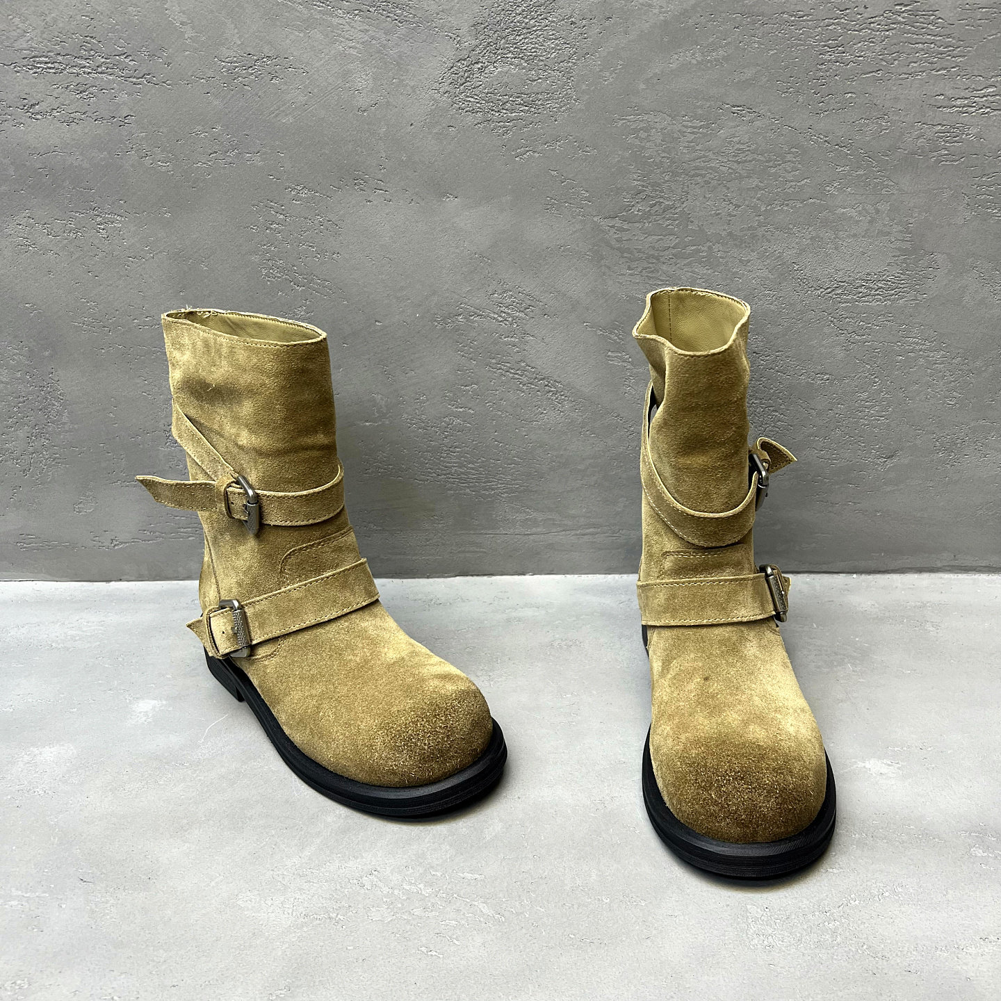 秋新磨砂牛皮双扣女时尚马丁短靴