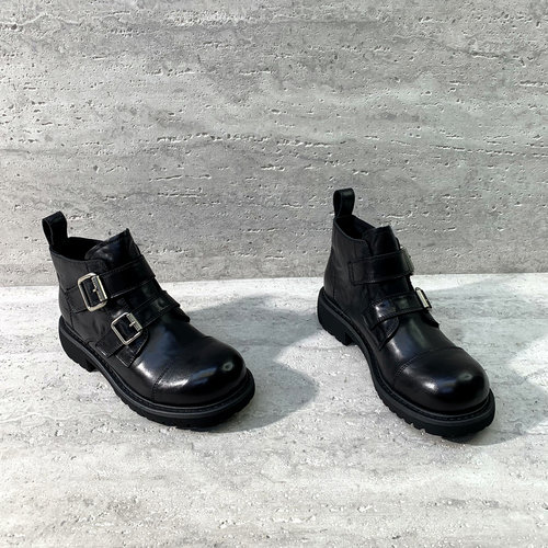 厚跟英伦风皮带扣时尚短靴马丁靴