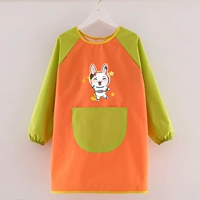 Оранжевая космическая девочка