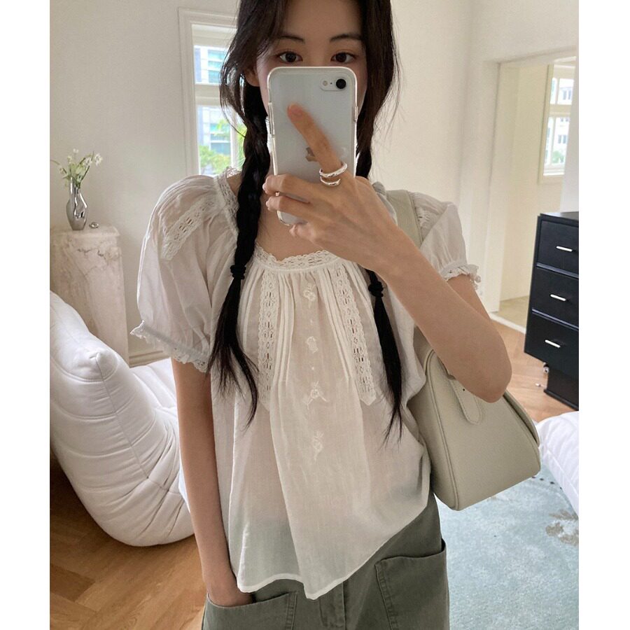 韩国甜美蕾丝花边泡泡袖休闲衬衫