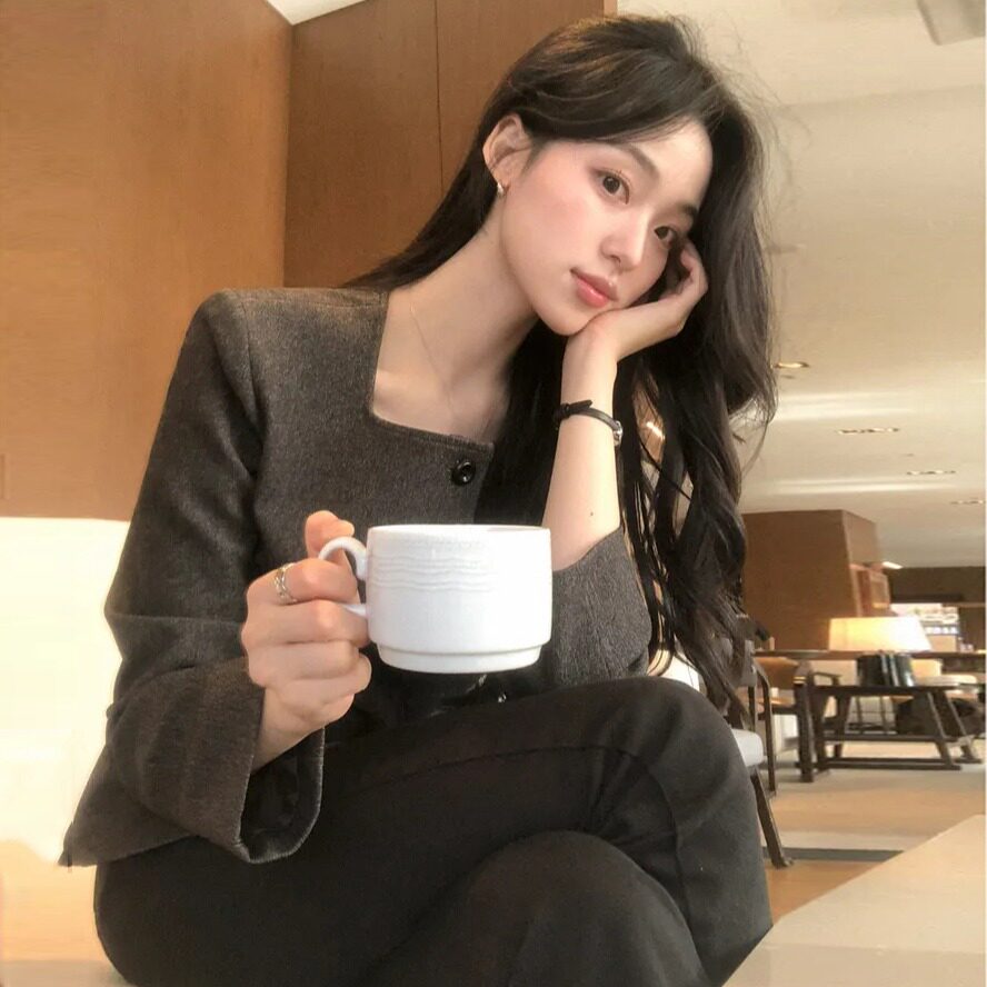 韩国小香风方领收腰长袖外套