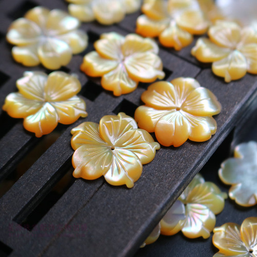 diy黄色胸针发簪手工贝壳花