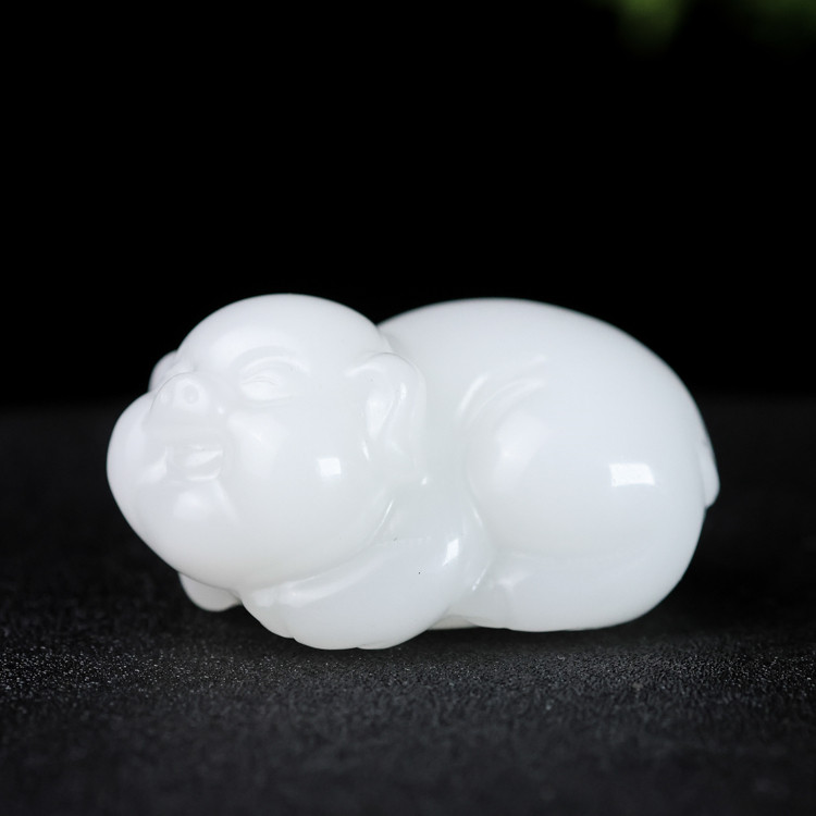 天然新疆和田玉白玉招财猪手把件羊脂玉生肖猪挂件把玩件小摆件