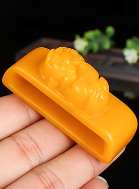 天然新疆和田玉黄玉貔貅皮带扣