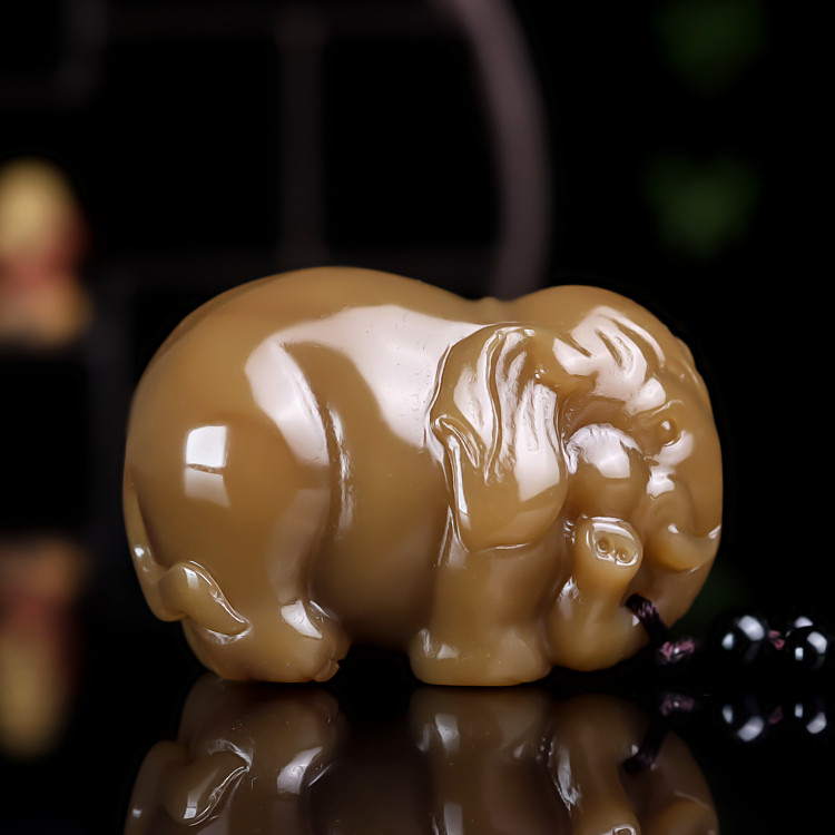 天然新疆和田玉糖料大象手把件福象吉祥如意玉象把玩件挂件糖玉