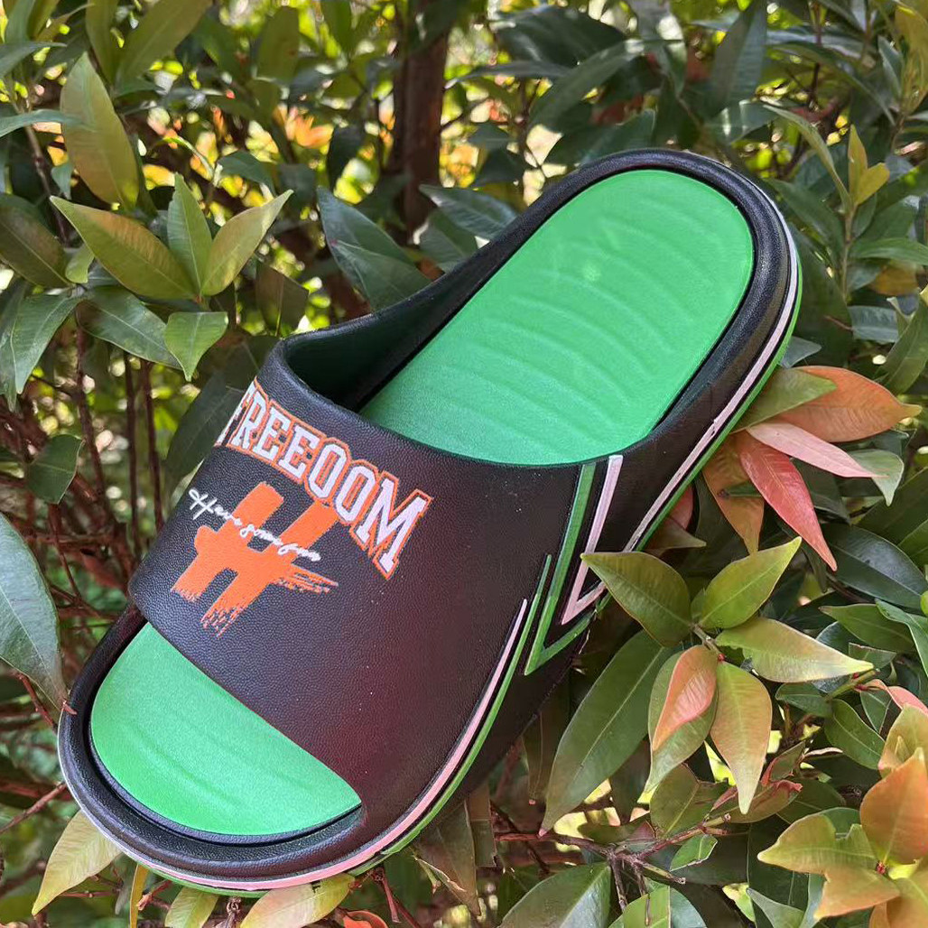 2025新款拖鞋男孩夏季外穿防滑耐磨大童休闲运动踩屎感沙滩凉拖