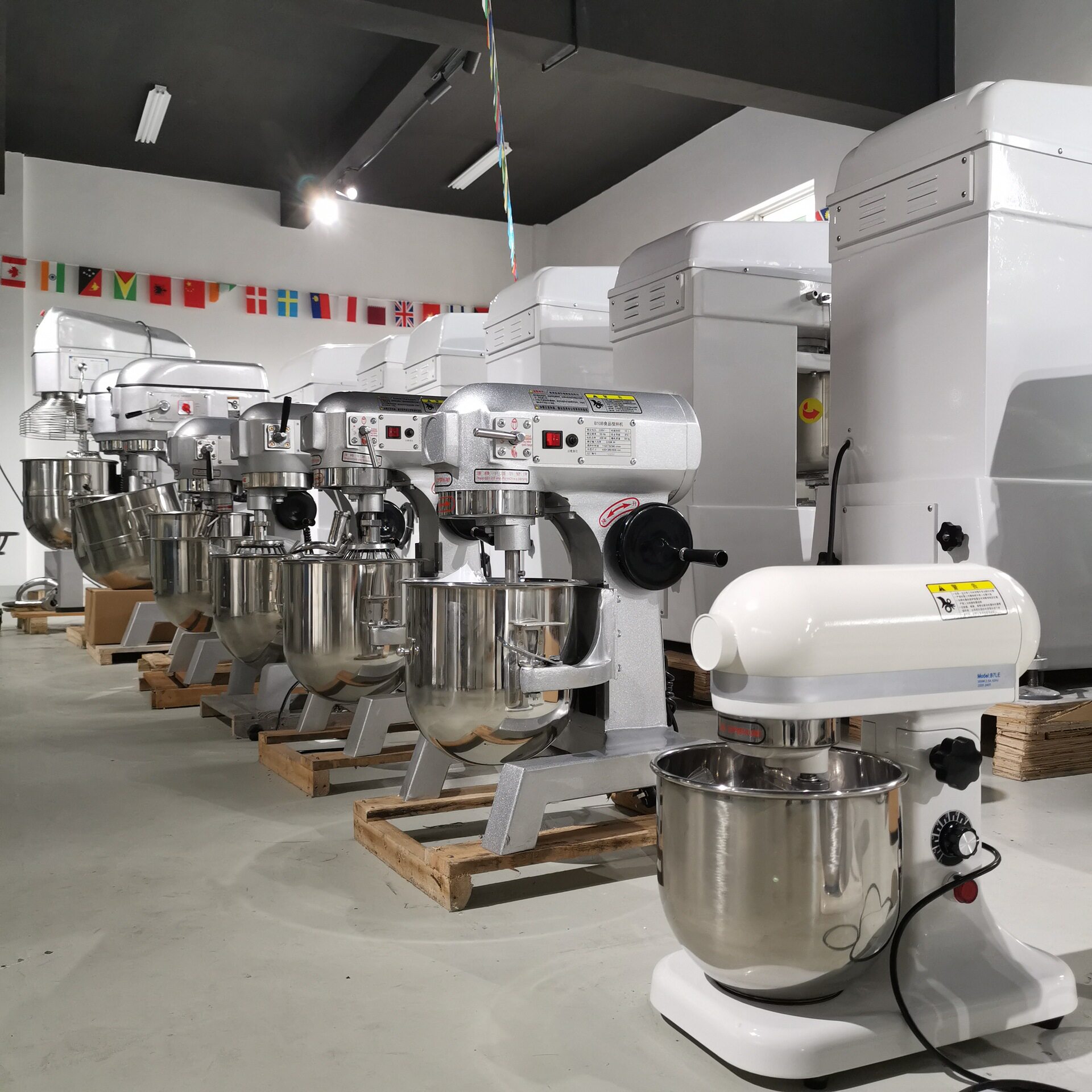 B10型快速打蛋机商用 3功能食品搅拌器 可拆卸搅拌桶10升打蛋器