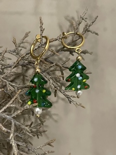 反战圣诞 黄打屁原创设计圣诞树精致小众琉璃小巧质感925耳钉夹饰