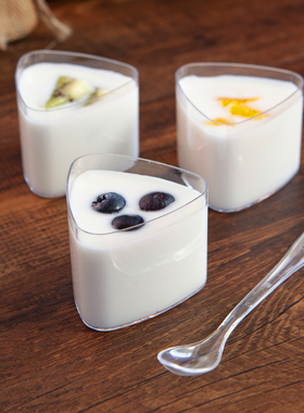 迷你三角慕斯杯70ML试吃品尝杯加厚一次性杯子茶歇甜品奶冻布丁杯