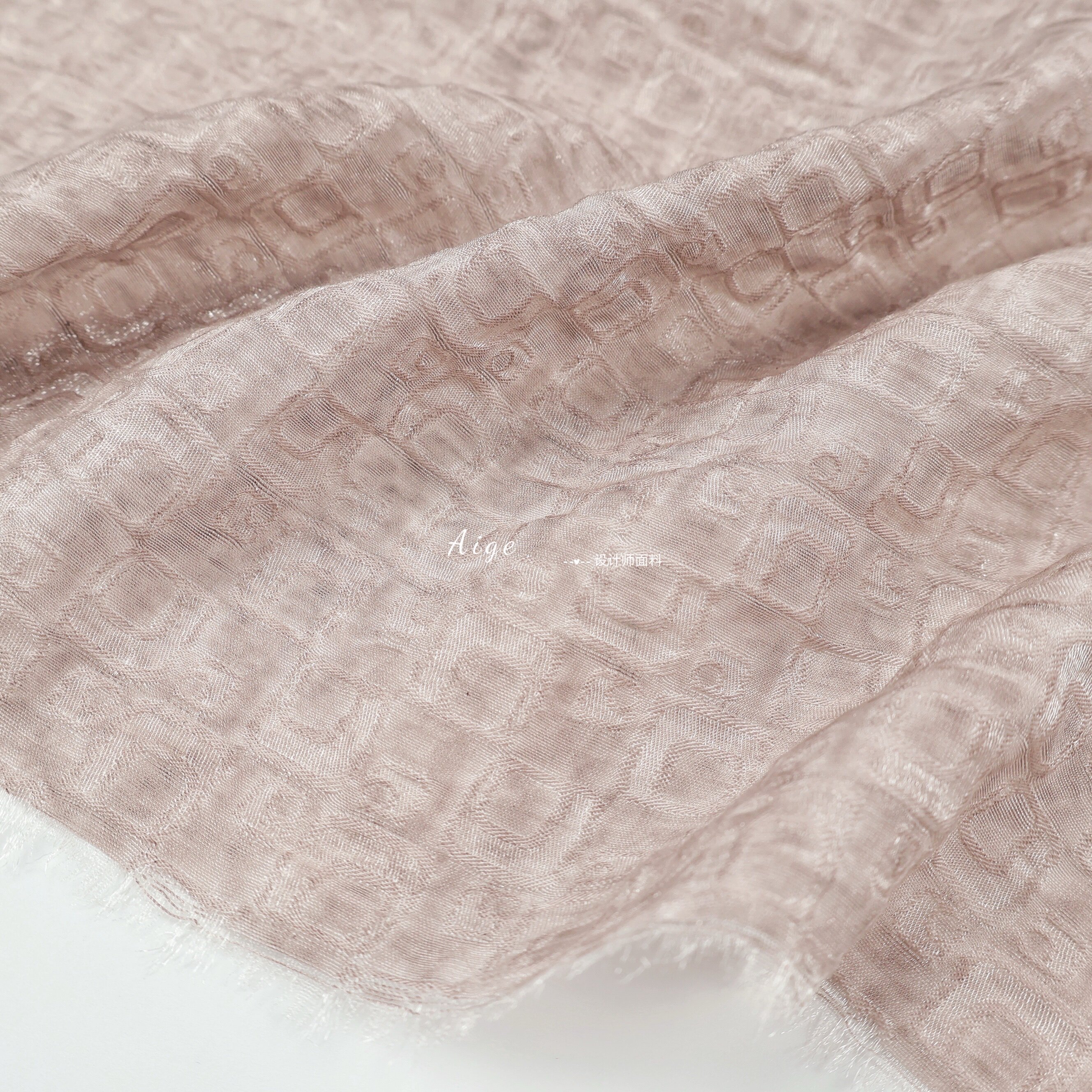 光泽不透 浅灰粉暗纹几何提花天丝麻面料春夏旗袍汉服布料diy