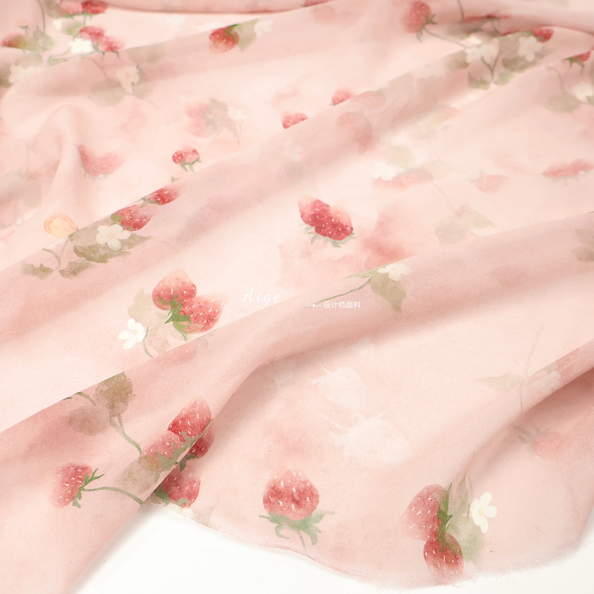 垂感半透明 粉色小草莓印花雪纺面料仿真丝乔其纱旗袍连衣裙布料