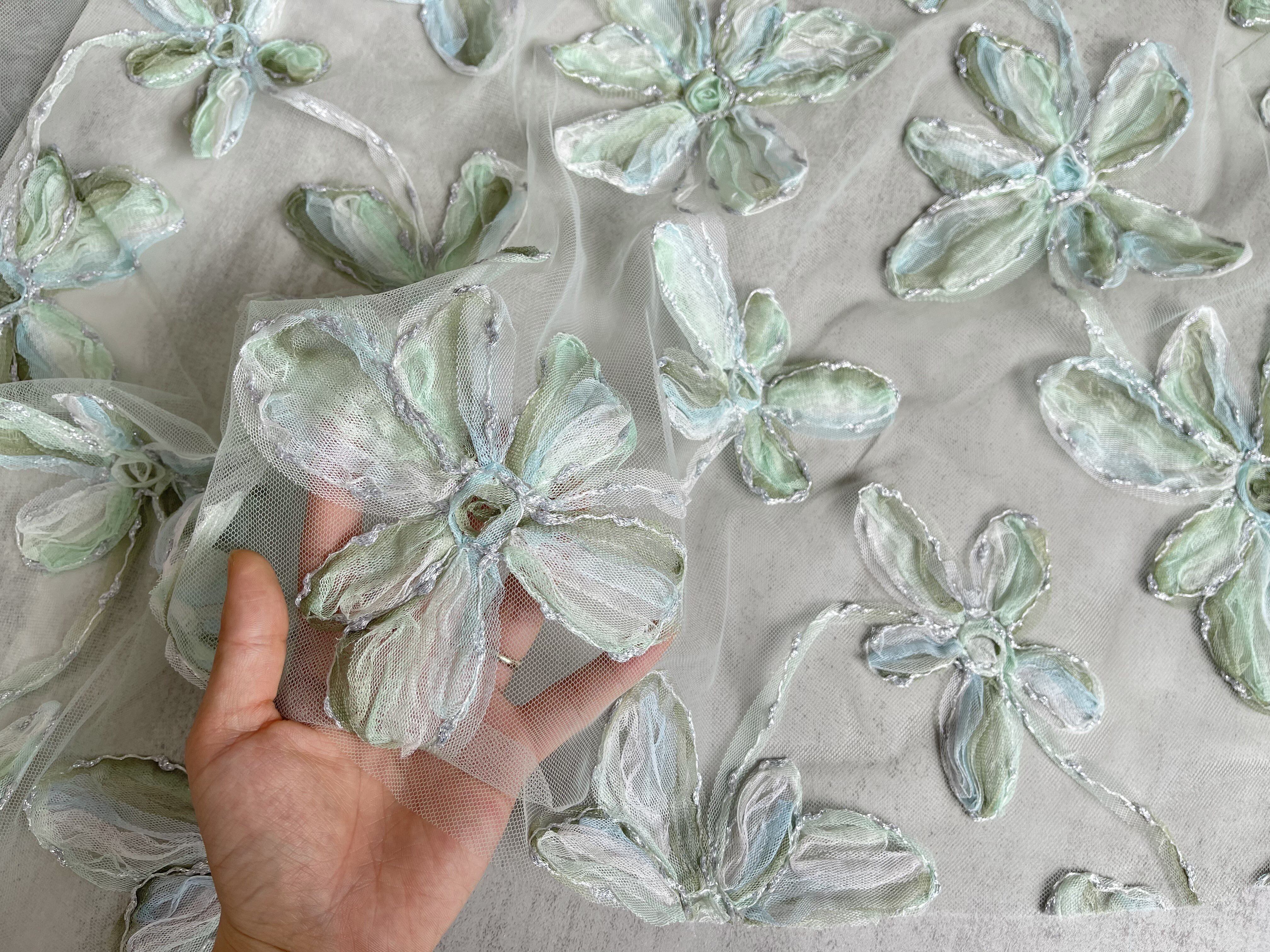 高级精致 浅绿色立体刺绣盘花网纱面料礼服衬衫连衣裙设计师布料