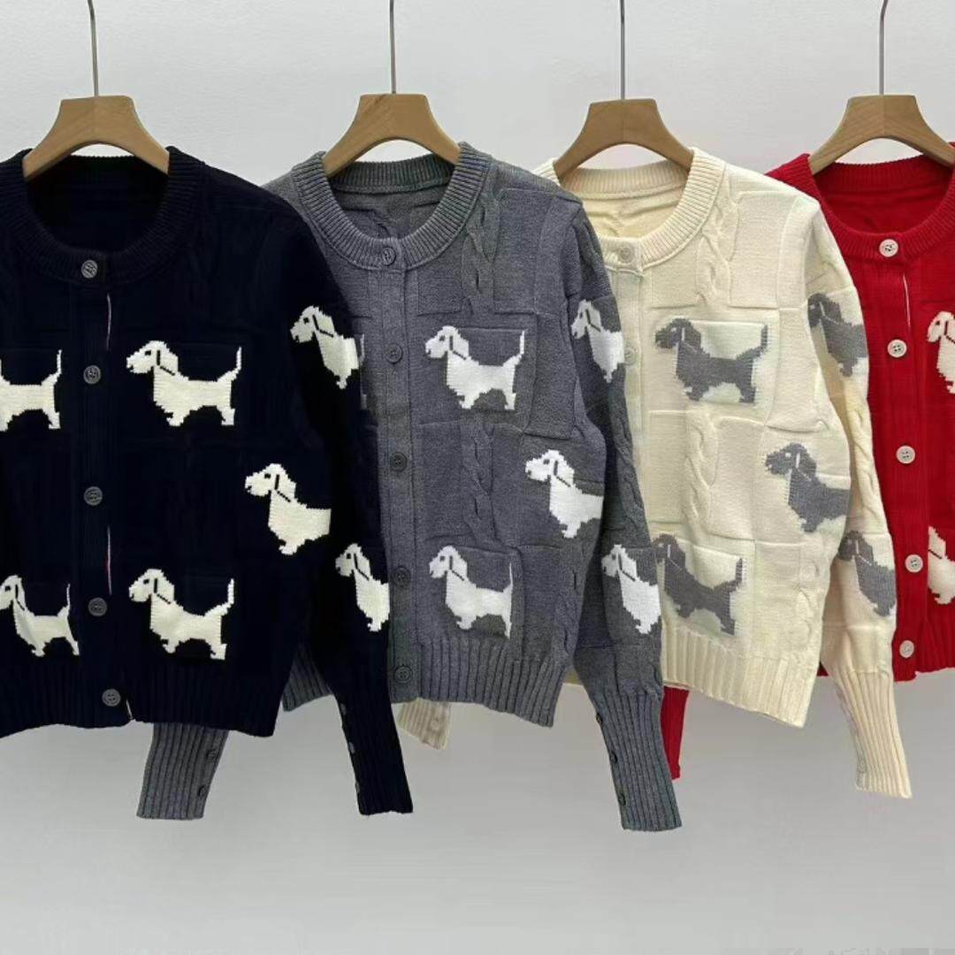 图案小狗包芯纱圆领毛衣开衫圆领