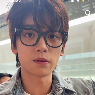 逆爱梓渝机场同款黑框眼镜防蓝光网红复古百搭平光镜可配近视框架
