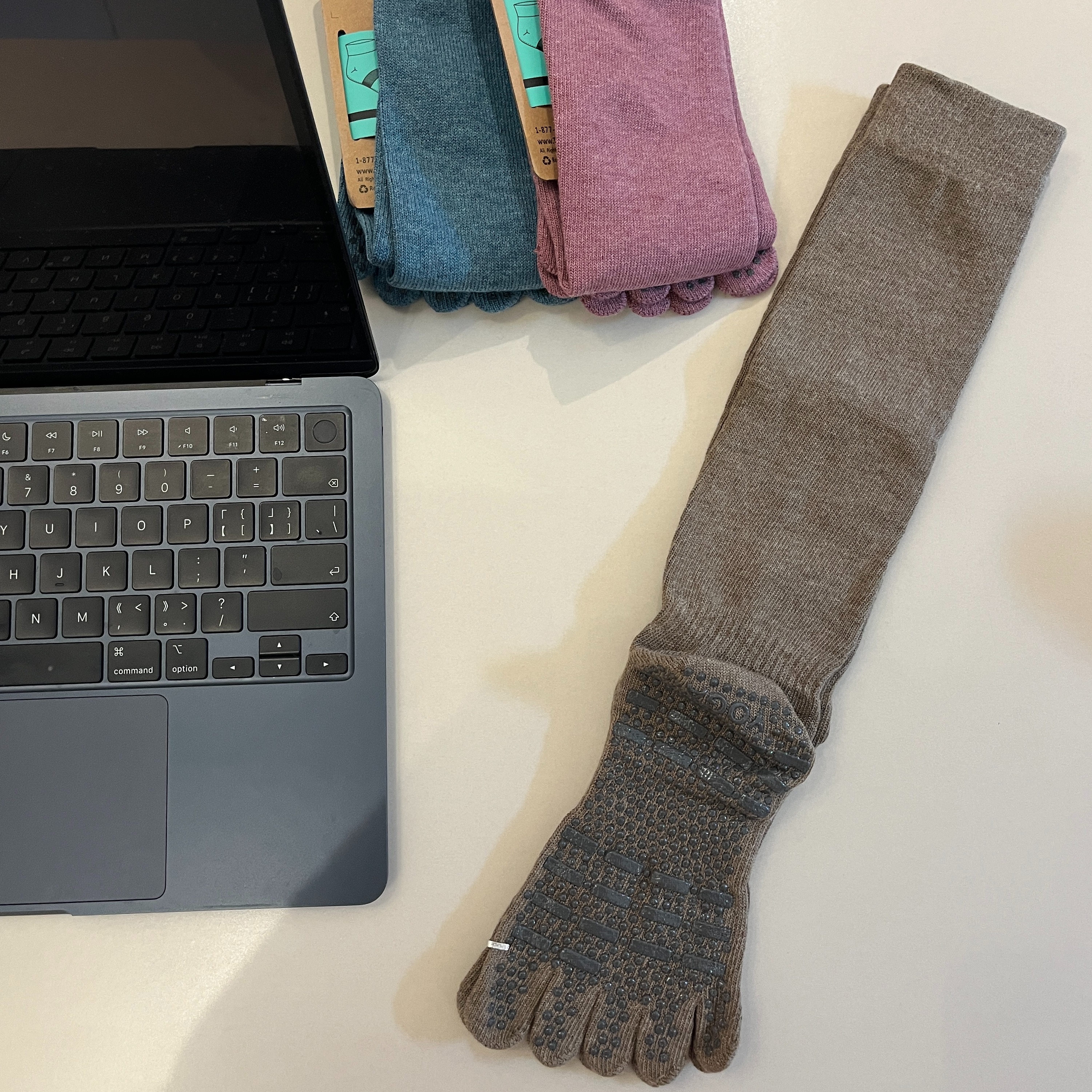 防滑五指瑜伽袜普拉提运动健身