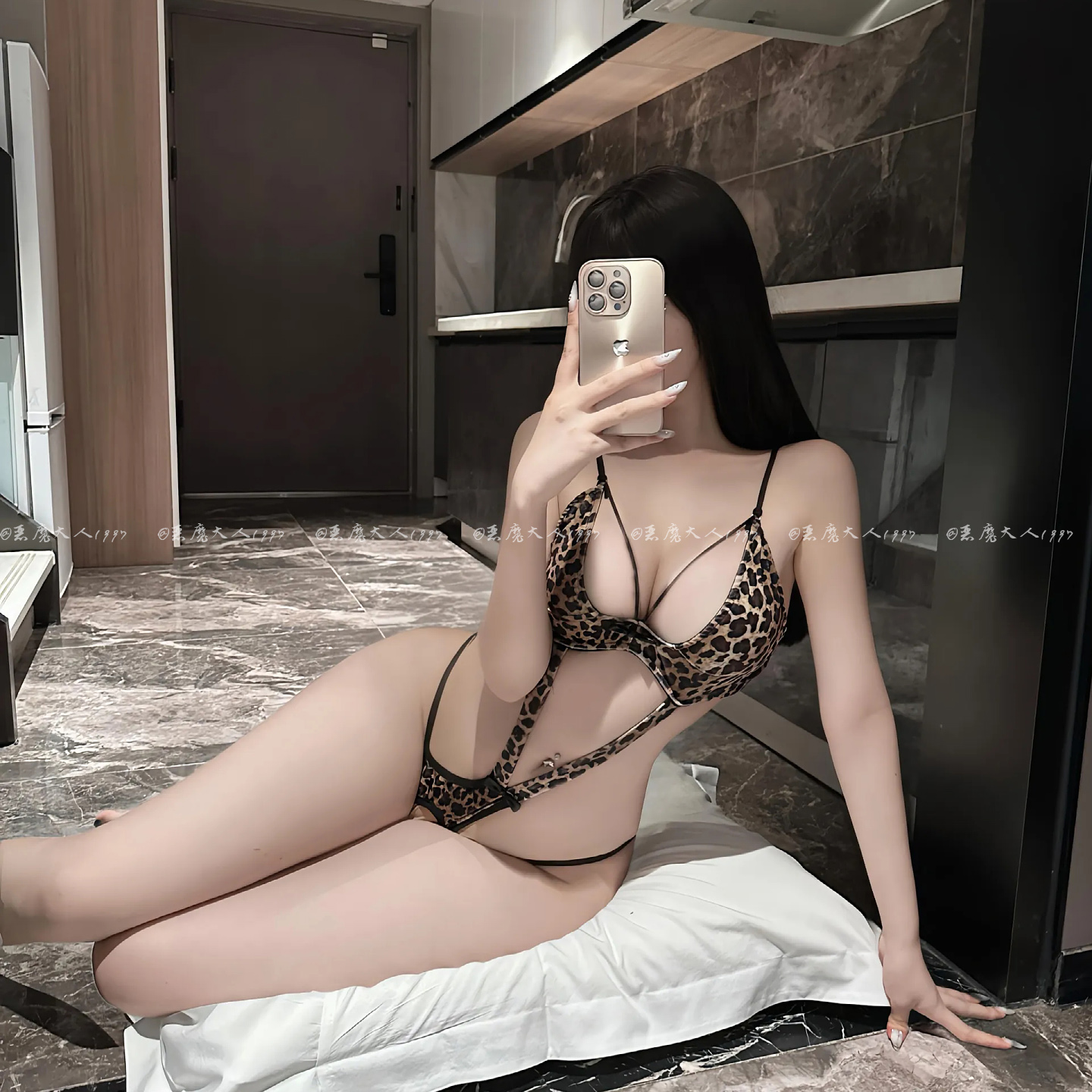 情趣性感绑带文胸豹纹连体衣内衣