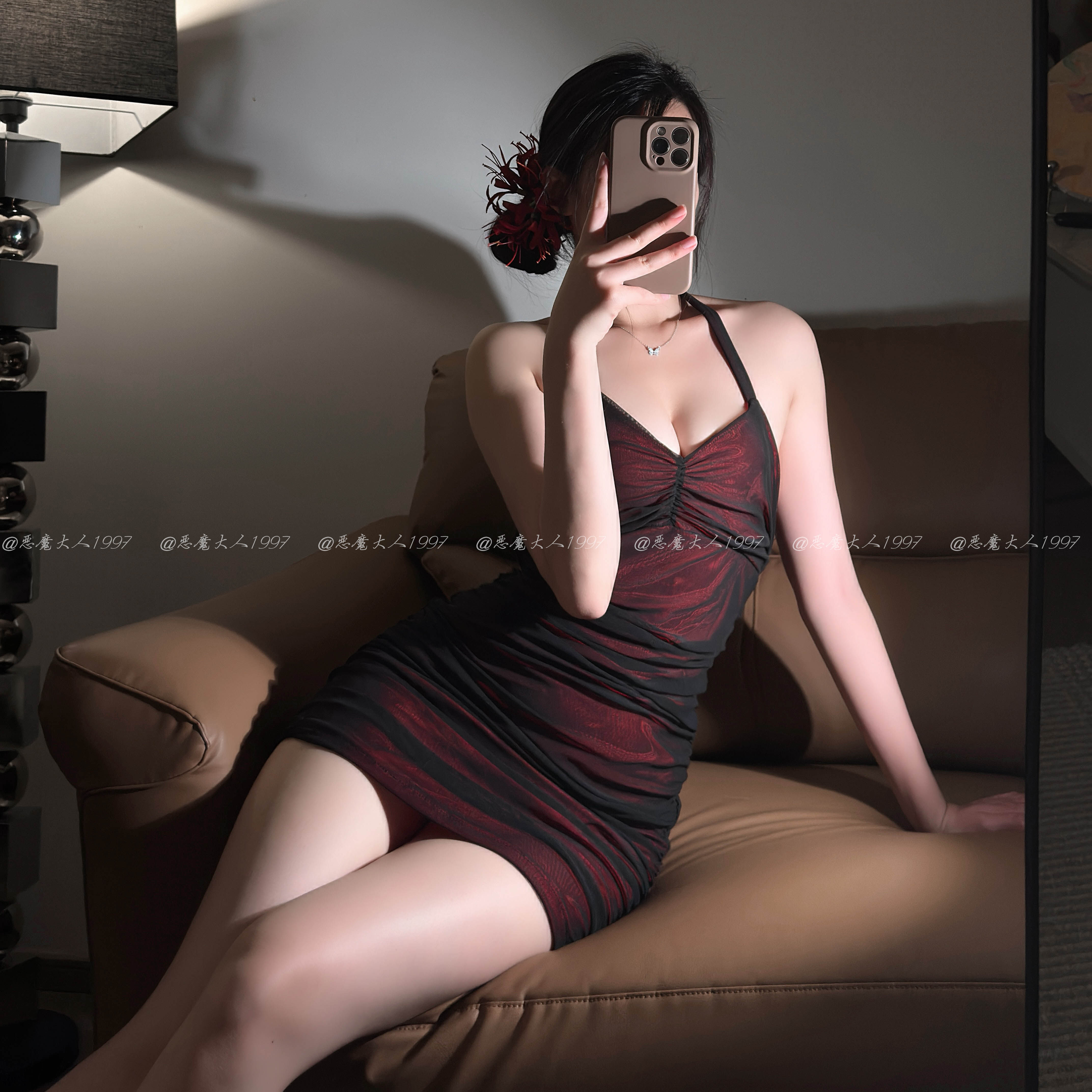 恶魔大人情趣夜店挂脖连衣裙紧身显瘦褶皱网纱镂空辣妹包臀睡裙女