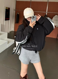 DMW BOUTIQUE十三行2024早秋新款三条杠宽松短款长袖棒球服外套女