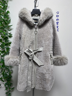 新款辛集皮革城撤柜女士狐狸毛领原生态羊皮毛一体羊剪绒木盾外套