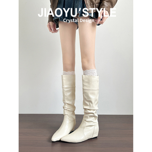 真皮~骄屿白色褶皱堆堆靴女2025秋冬新款尖头骑士靴内增高长筒靴