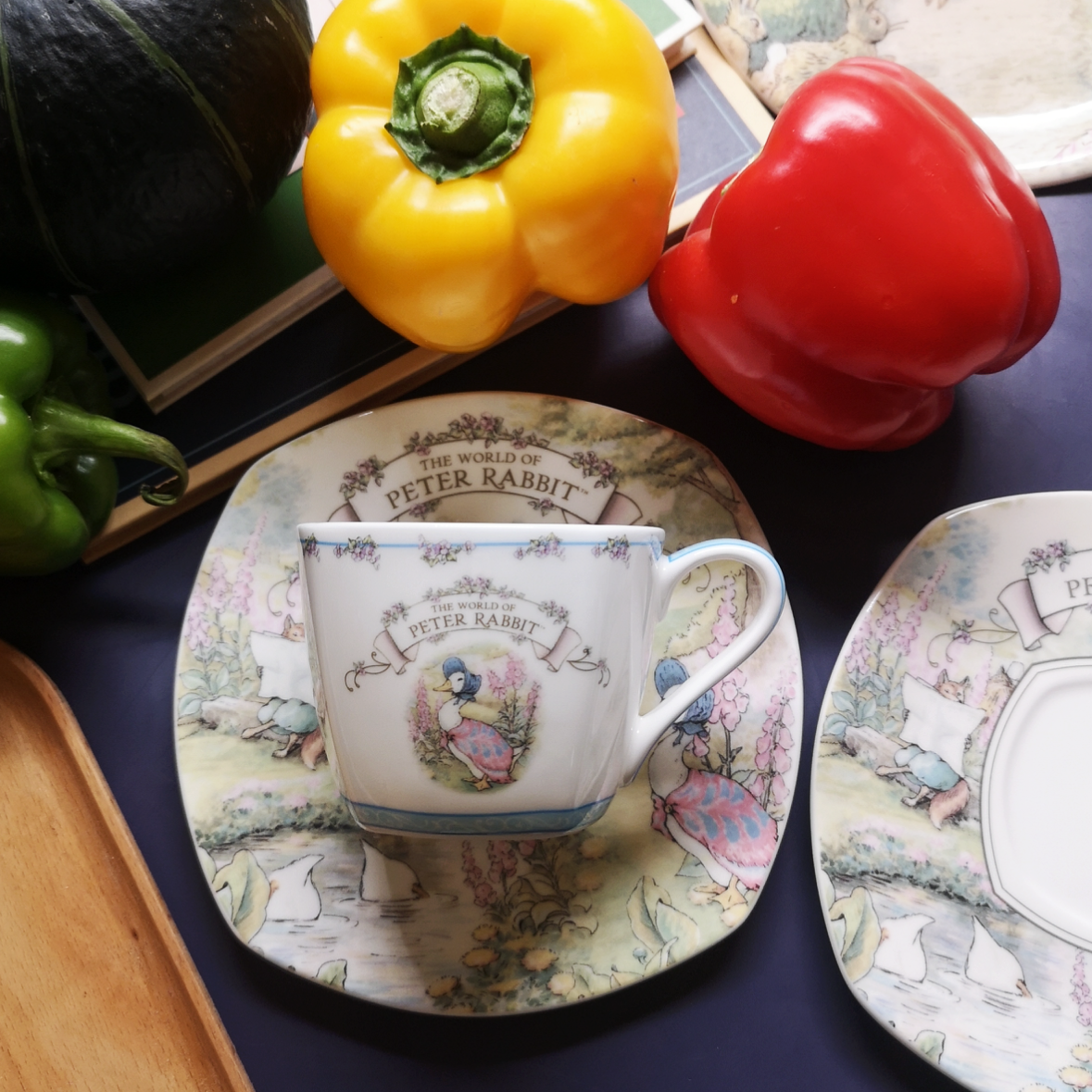 出口原单釉中彩骨瓷彼得兔咖啡杯碟下午茶杯 甜点水果盘高脚托盘,餐饮具,咖啡杯,淘宝优惠券,粉丝福利购,淘宝优惠卷