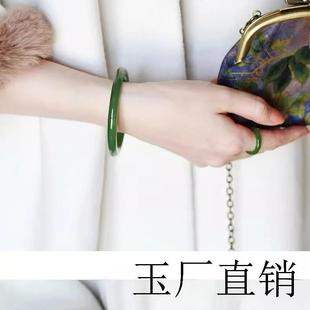 精选新疆和田玉菠菜绿圆条叮当美人镯辣绿色碧玉手镯时尚百搭女款