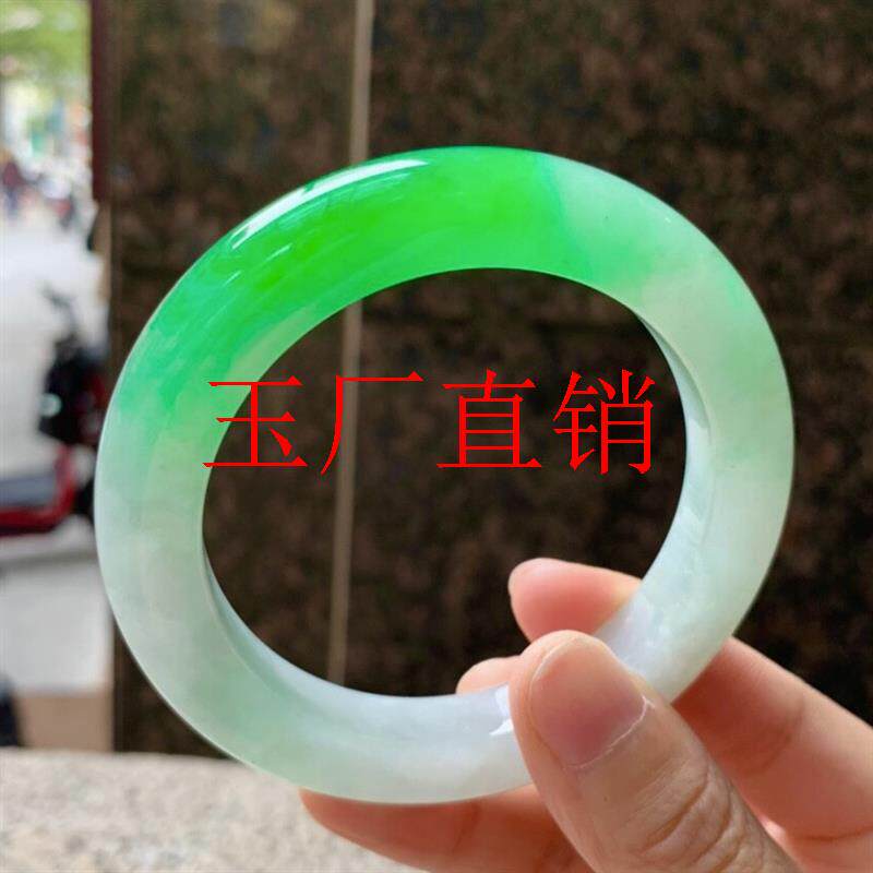 缅甸玉手镯冰糯种正阳绿翡翠色手镯飘绿花半山水精选款女玉手镯子