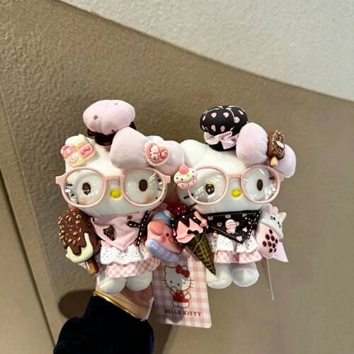 正版防伪凯蒂猫毛绒包挂件夏日