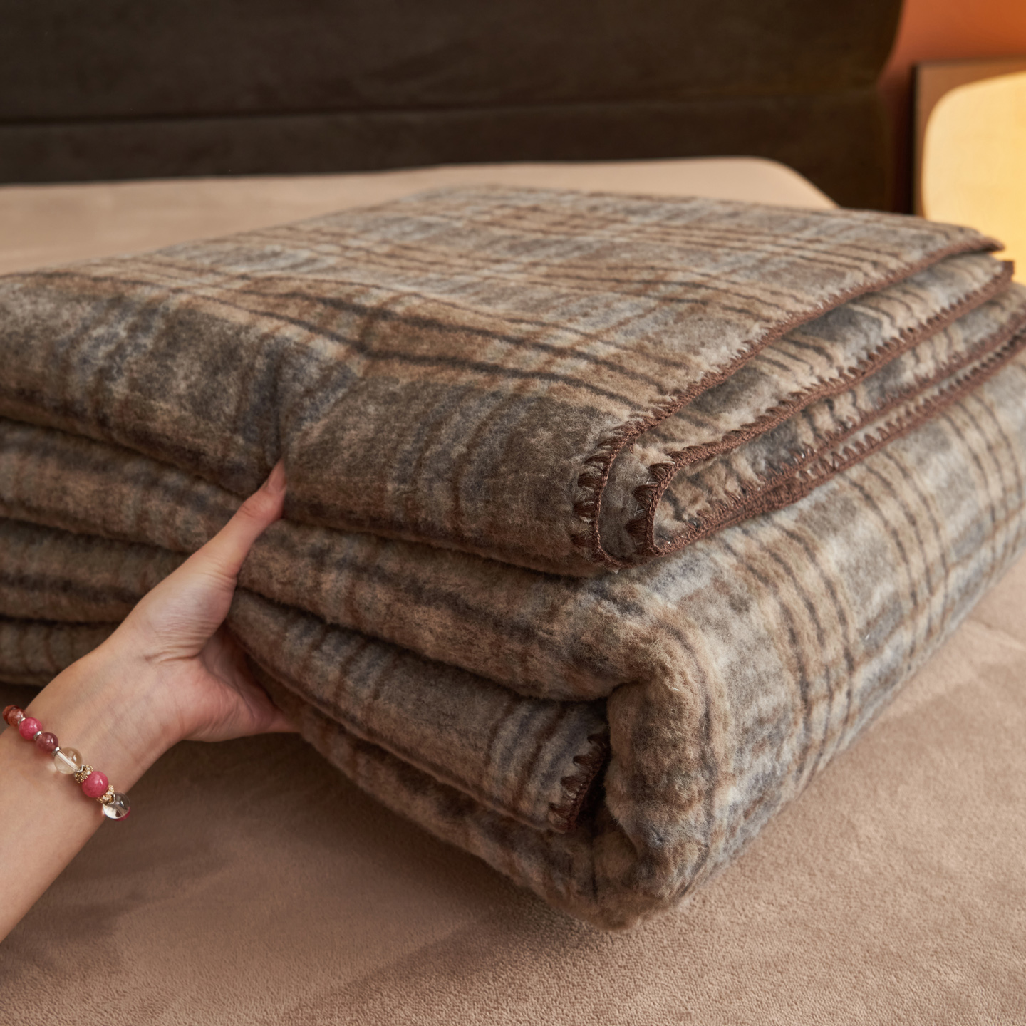 双层仿羊绒牛奶绒毛毯子盖毯绒垫毯铺床沙发毯空调毯办公室午休毯