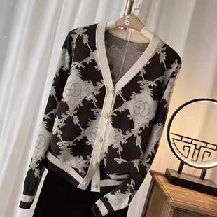 欧货重工提花2025秋装新款V领咖色金丝针织衫开衫女宽松毛衣外套