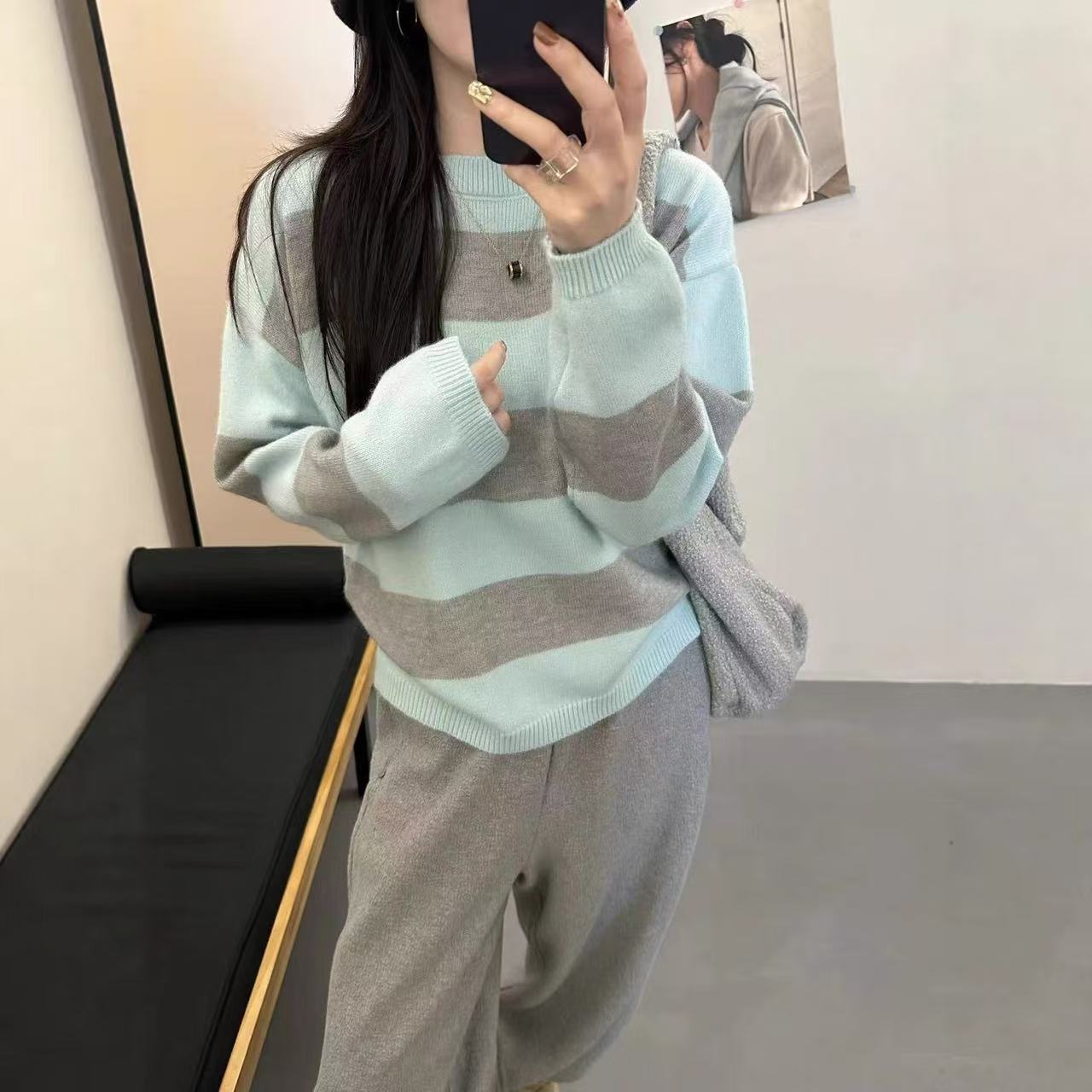 秋冬女士条纹加厚毛衣女款2025新款爆款内搭可外穿针织打底衫冬季