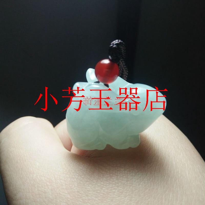缅甸精品翡翠色冰糯种玉兔吊坠立体生肖属兔挂件可爱女款饰品
