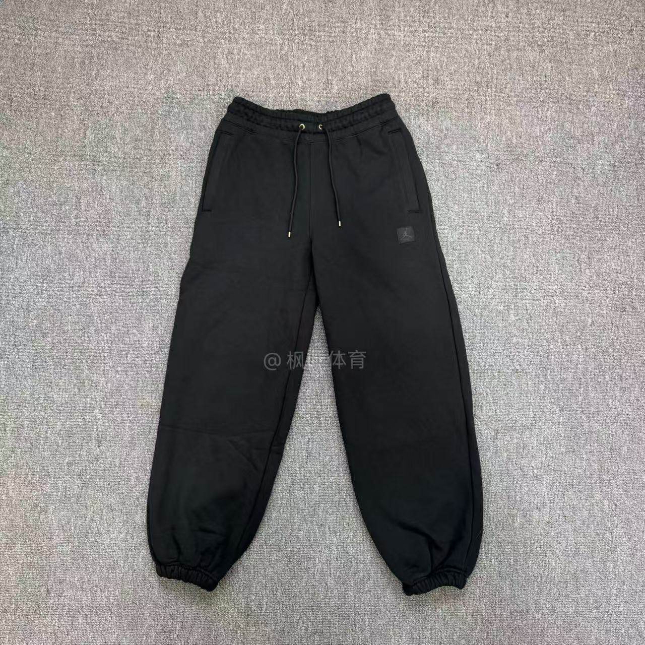 正品耐克JORDAN女子加绒保暖运动宽松束口休闲长裤FB5114-010
