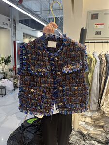 2023秋新款韩版女时尚休闲坎肩V领须须金属扣格子设计小香风马夹