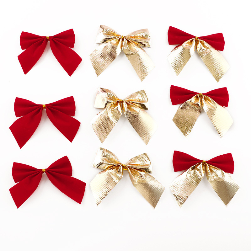 The Christmas tree is decorated with 12 red velvet bows