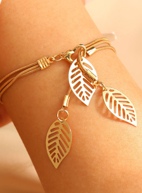 Temperament hollow out simple autumn and winter bracelet 女