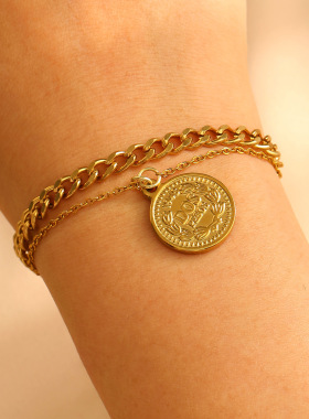 Old money wind relief round brand pendant bracelet female