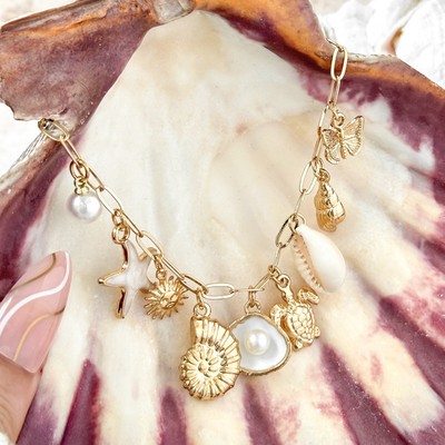 Sea shells, conch pendant beach sea wind lady bracelet