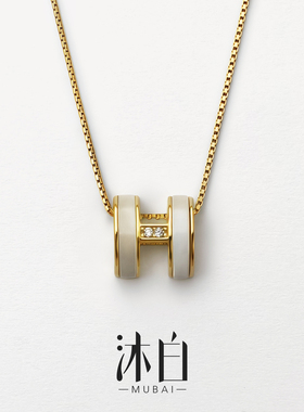 沐白MU白母贝吊坠925纯银项链金色轻奢小众女款2026新款毛衣链