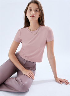 aritzia babaton 修身款短袖T恤 67557