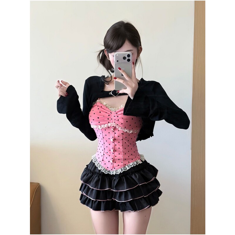 古早甜辣y2k少女感波点吊带+黑色显瘦蓬蓬蛋糕裙+外套辣妹三件套