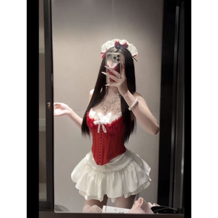 纯欲风辣妹性感红色拼接蕾丝边吊带修身上衣白色蓬蓬短裙两件套女