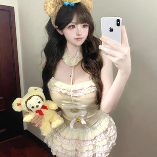 纯欲甜辣少女风可爱小熊拼接荷叶边吊带修身 上衣碎花蛋糕裙两件套