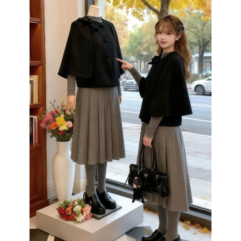 韩版秋冬学院风斗篷毛呢披肩外套灰色打底衣百褶中长裙时尚三件套